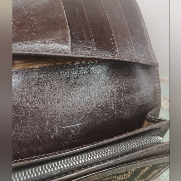 Vintage 90's Fendi Zucca Compact Wallet - Picture 9 of 14